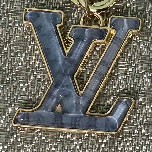 Louis Vuitton Gold and Blue Key Holder - Picture 2 of 4